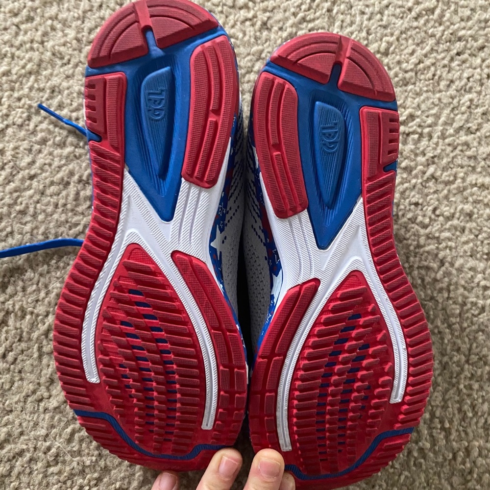 ASICS size 7.5 - Picture 2 of 5